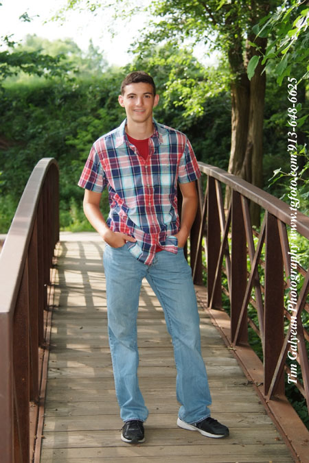 Bridge,Guy,Senior,Portraits,Overland,Park,Olathe,Shawnee,Mission,Kansas City